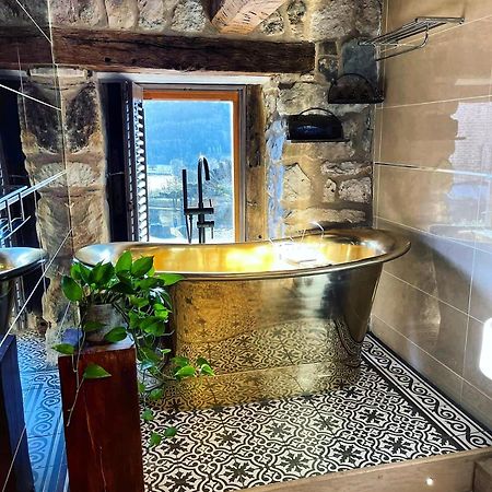 The Cowshed Bed & Breakfast Llangollen Bagian luar foto