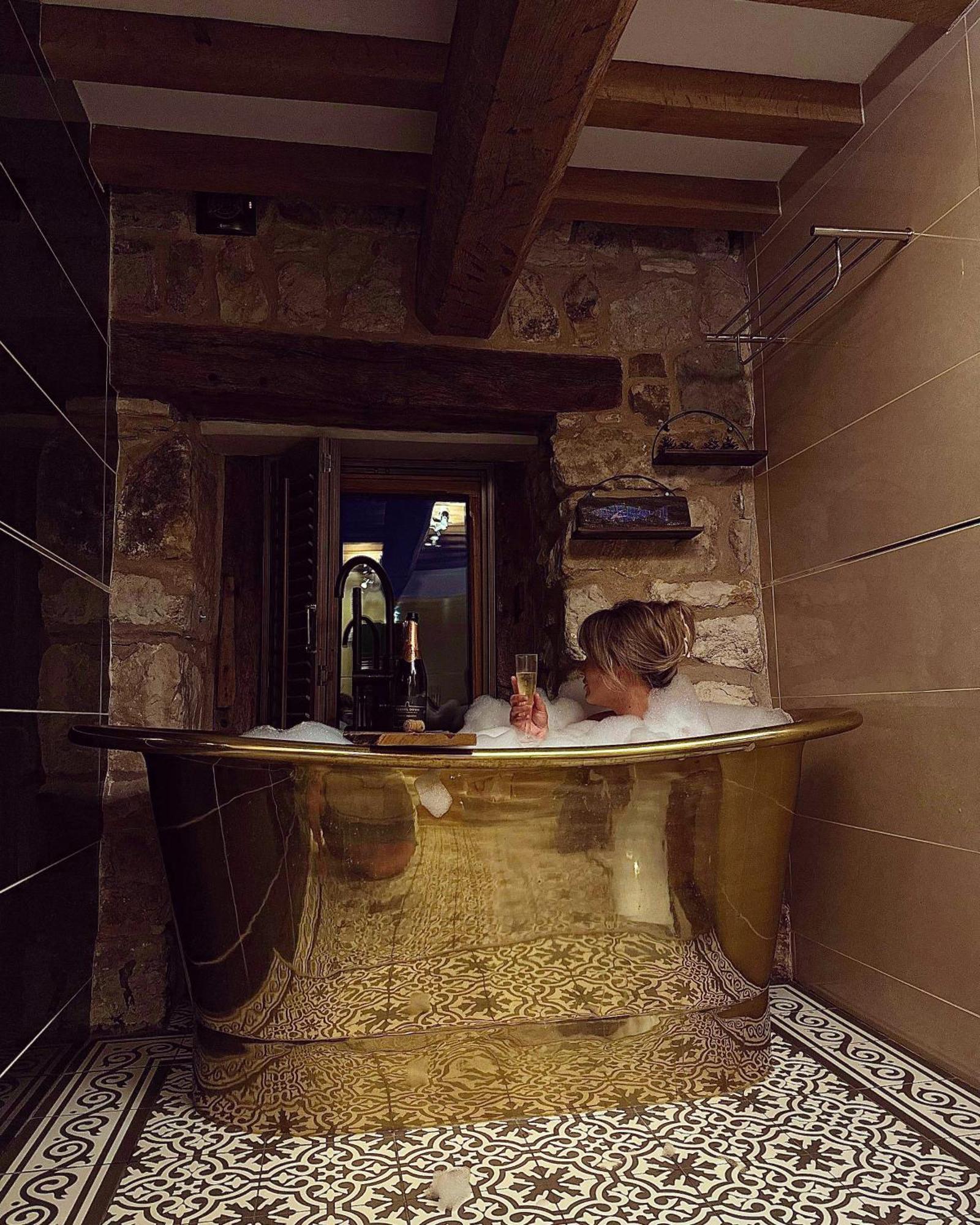 The Cowshed Bed & Breakfast Llangollen Bagian luar foto