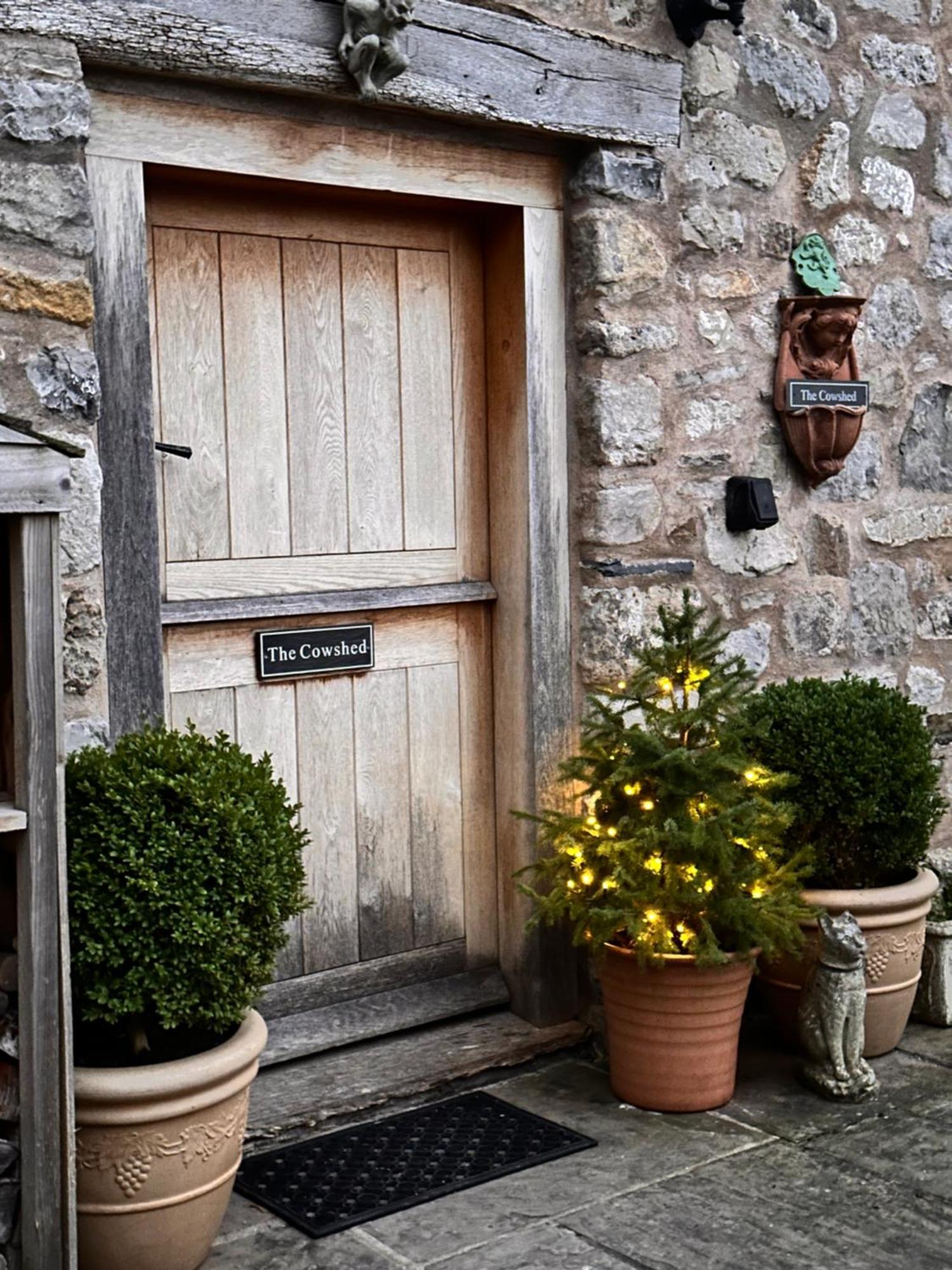 The Cowshed Bed & Breakfast Llangollen Bagian luar foto