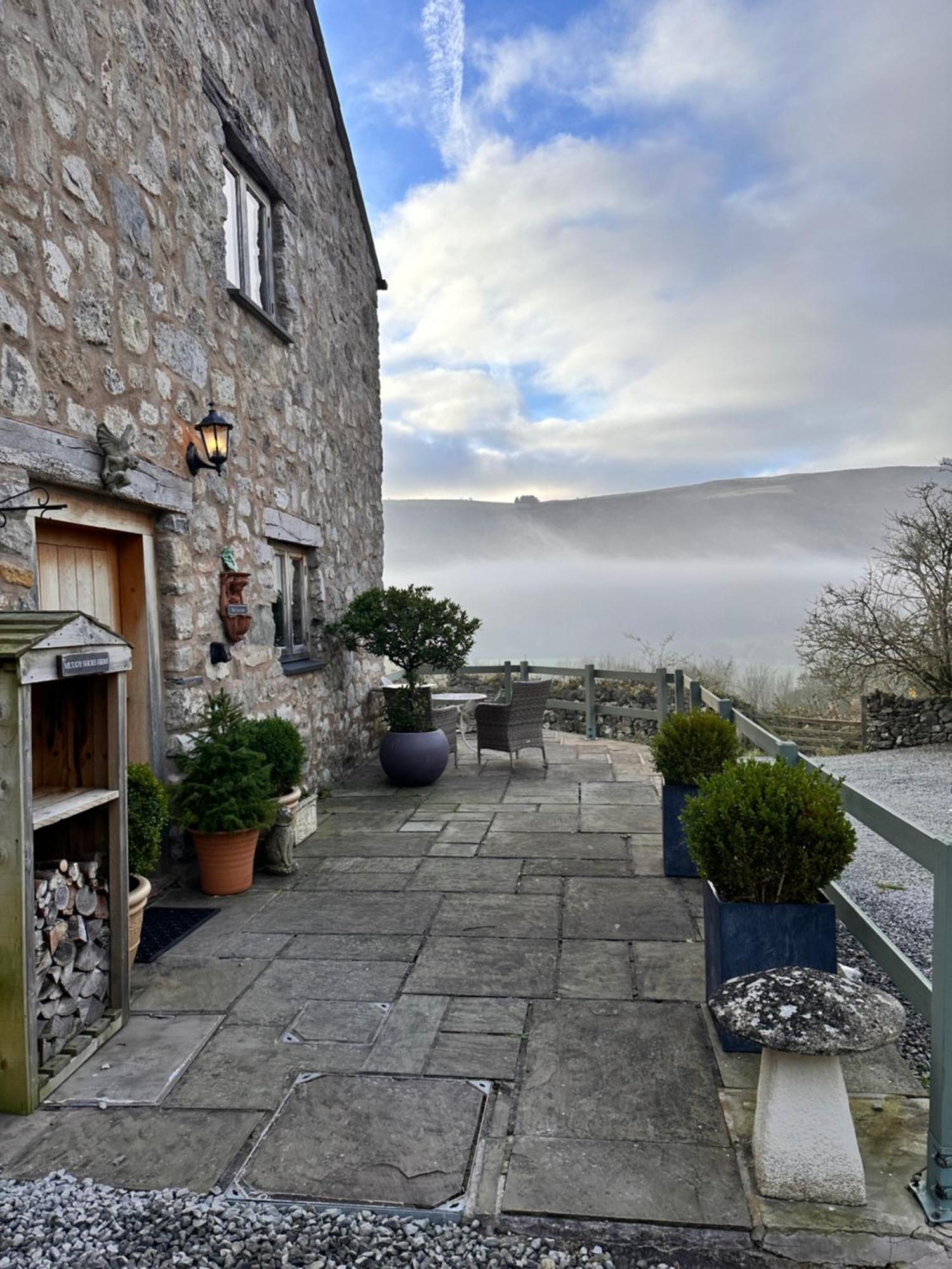 The Cowshed Bed & Breakfast Llangollen Bagian luar foto